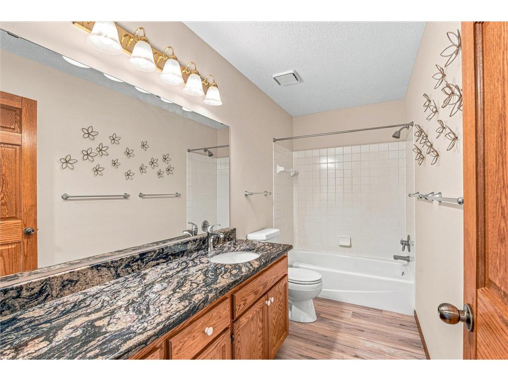1722 Orchard Drive Woodbury MN 55125 7111397 image38