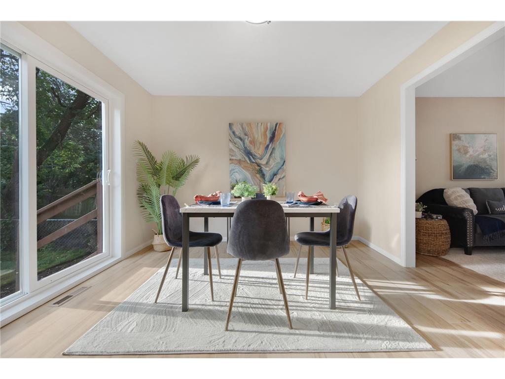 1722 Queen Avenue N Minneapolis MN 55411 6788442 image15