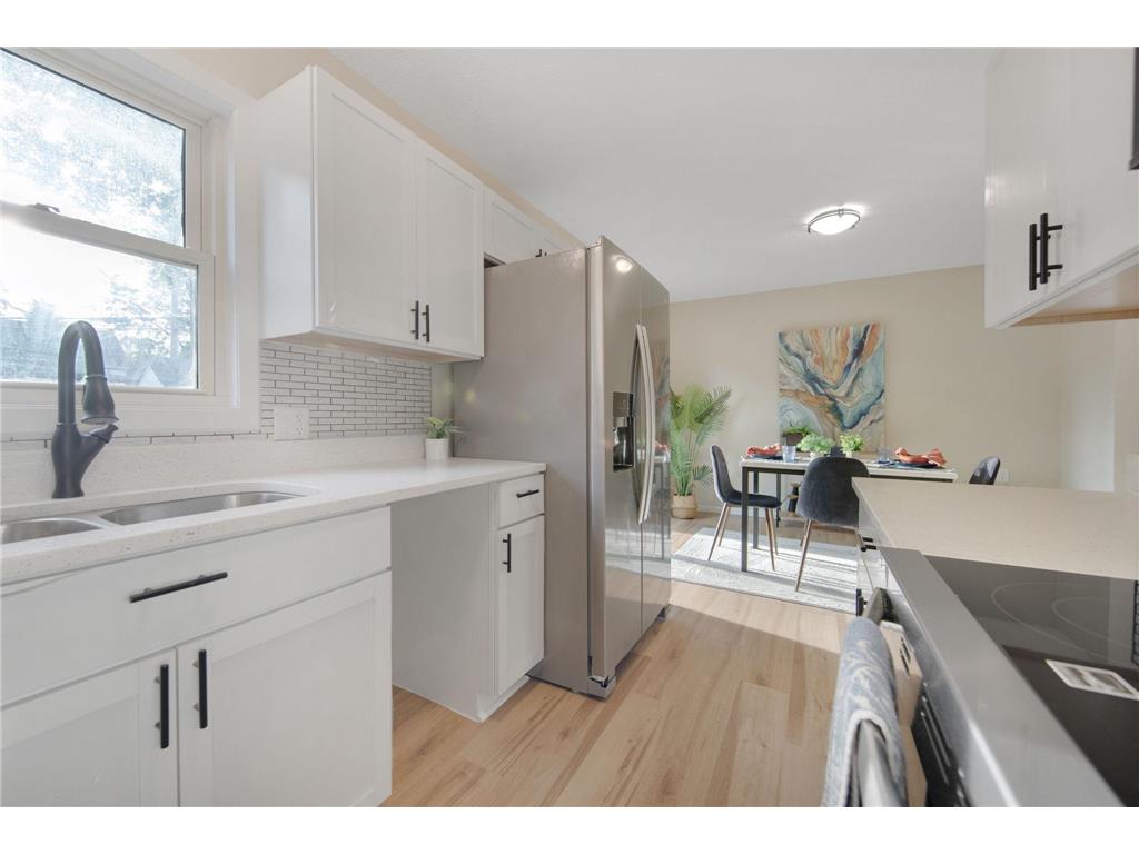 1722 Queen Avenue N Minneapolis MN 55411 6788442 image19