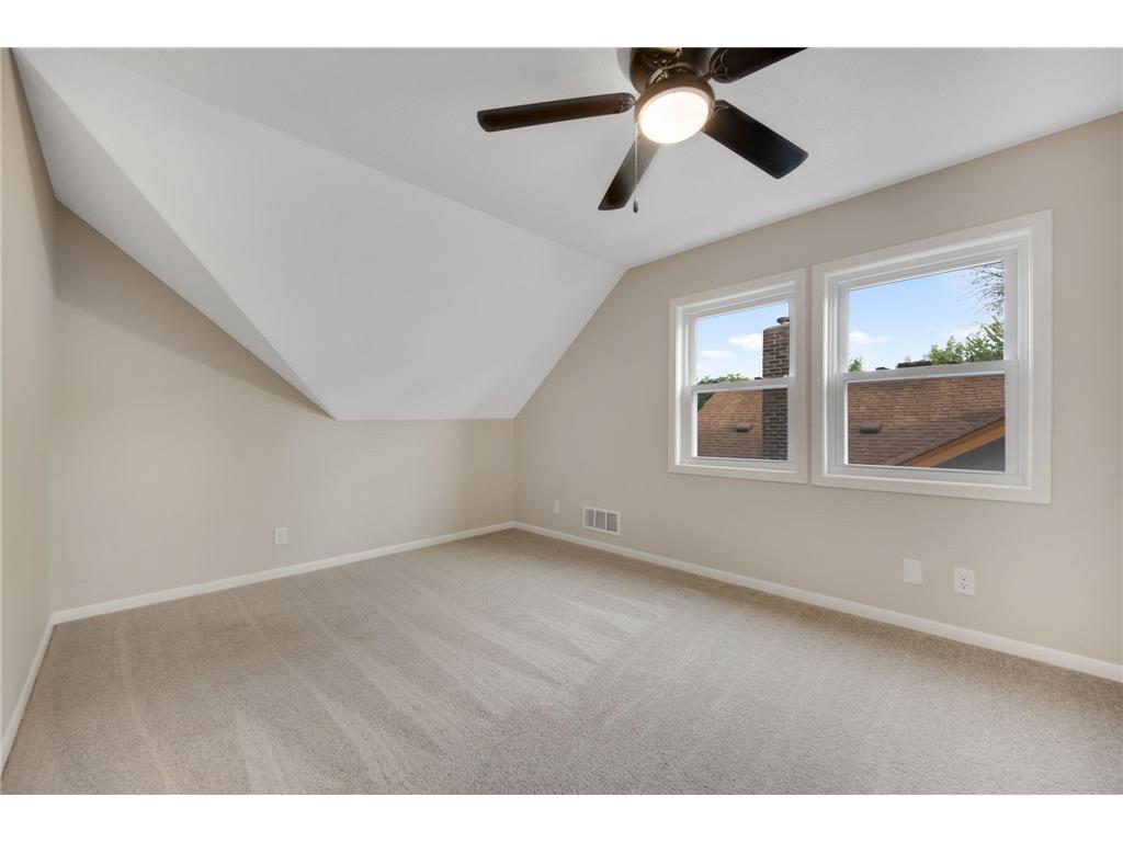 1722 Queen Avenue N Minneapolis MN 55411 6788442 image28