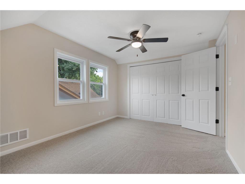 1722 Queen Avenue N Minneapolis MN 55411 6788442 image30