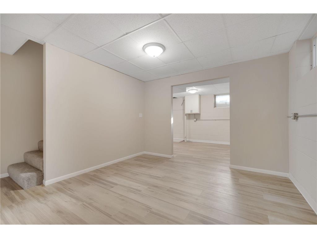 1722 Queen Avenue N Minneapolis MN 55411 6788442 image31