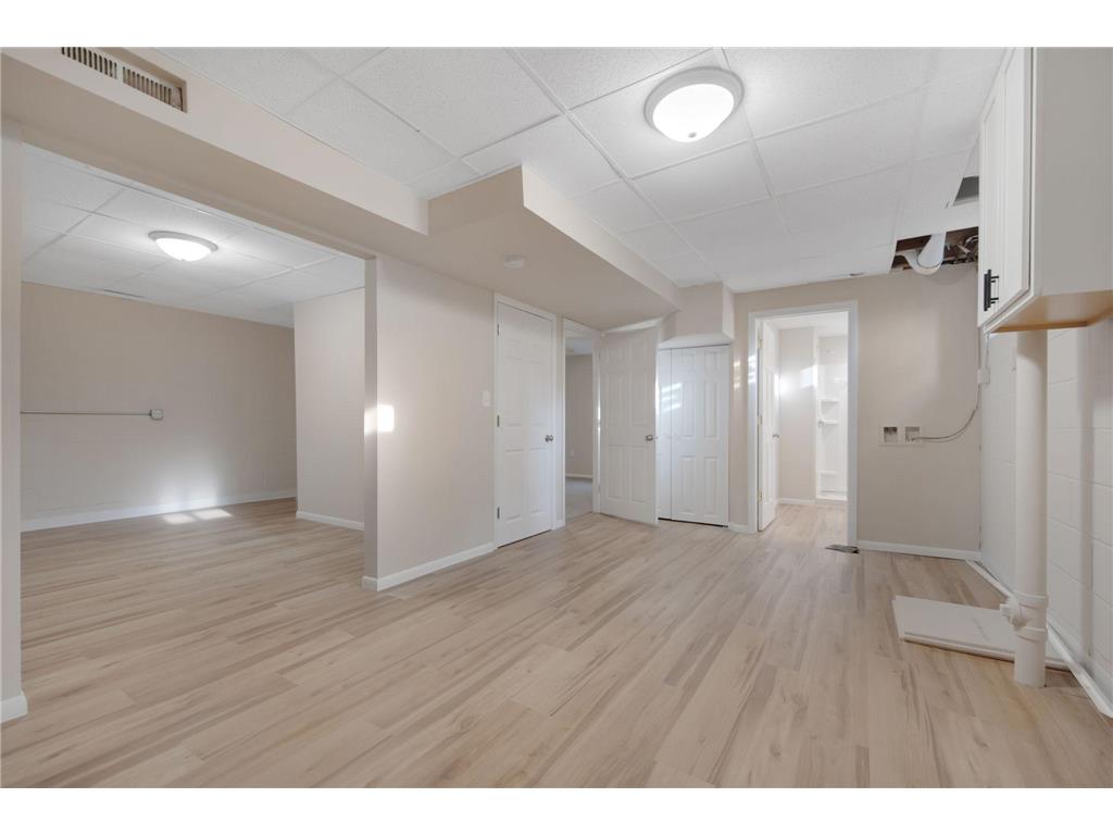 1722 Queen Avenue N Minneapolis MN 55411 6788442 image33