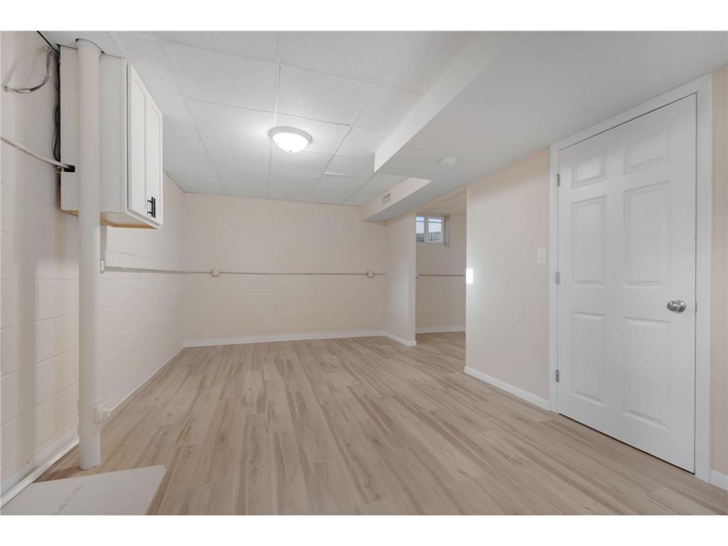 1722 Queen Avenue N Minneapolis MN 55411 6788442 image34