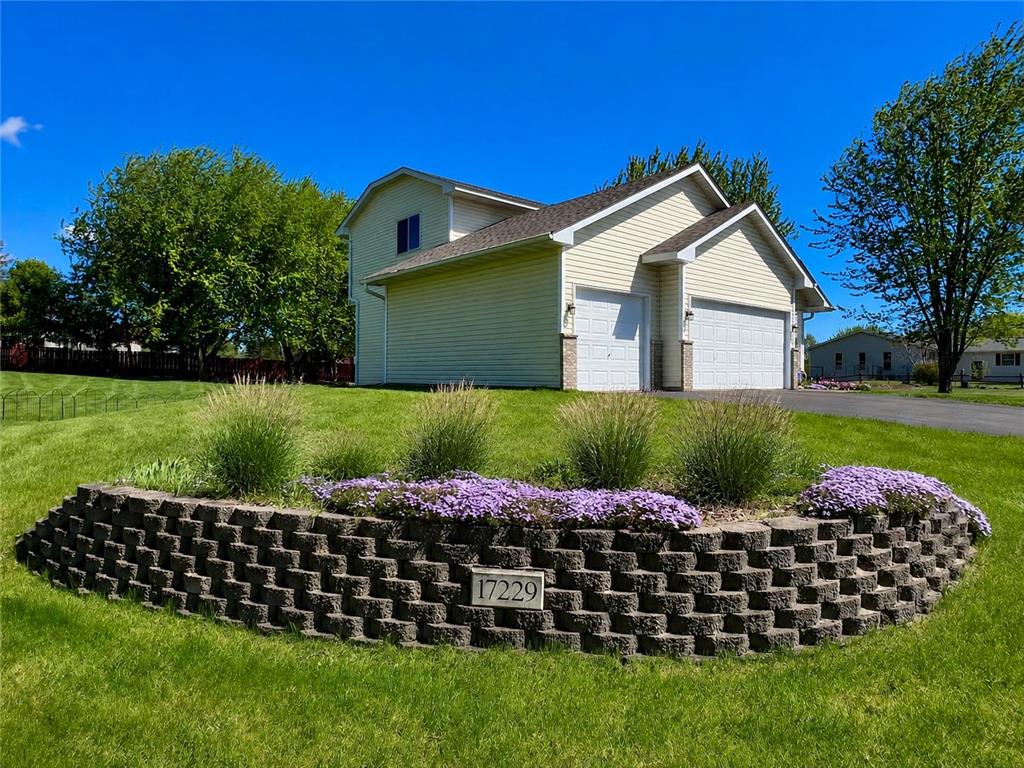 17229 Van Buren Street NE Ham Lake MN 55304 7072462 image1