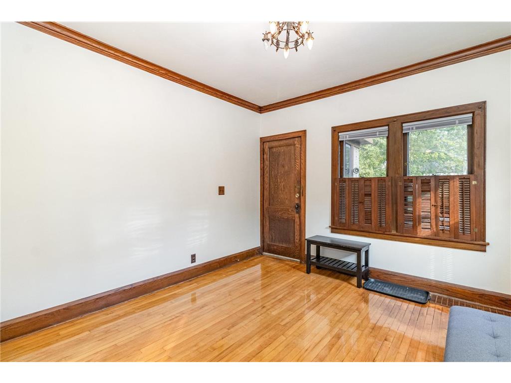 1723 3rd Avenue N Minneapolis MN 55405 6803762 image10