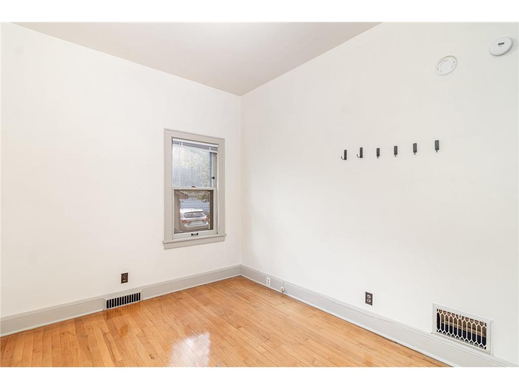 1723 3rd Avenue N Minneapolis MN 55405 6803762 image14