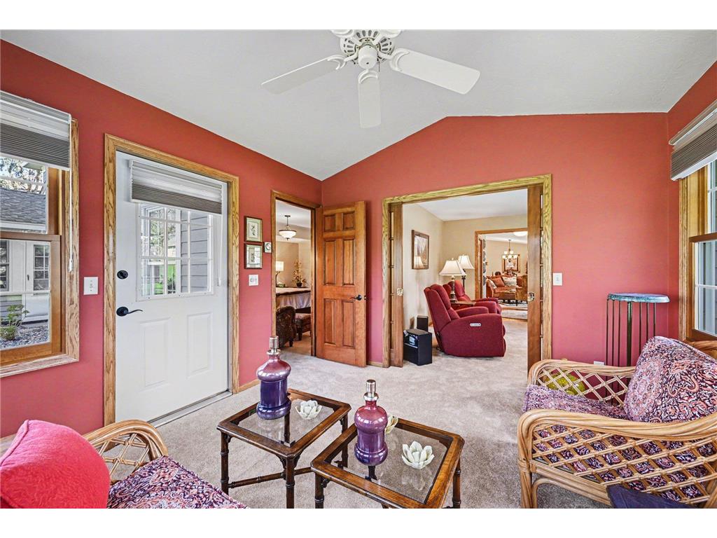 1723 Donegal Drive Woodbury MN 55125 7021969 image16