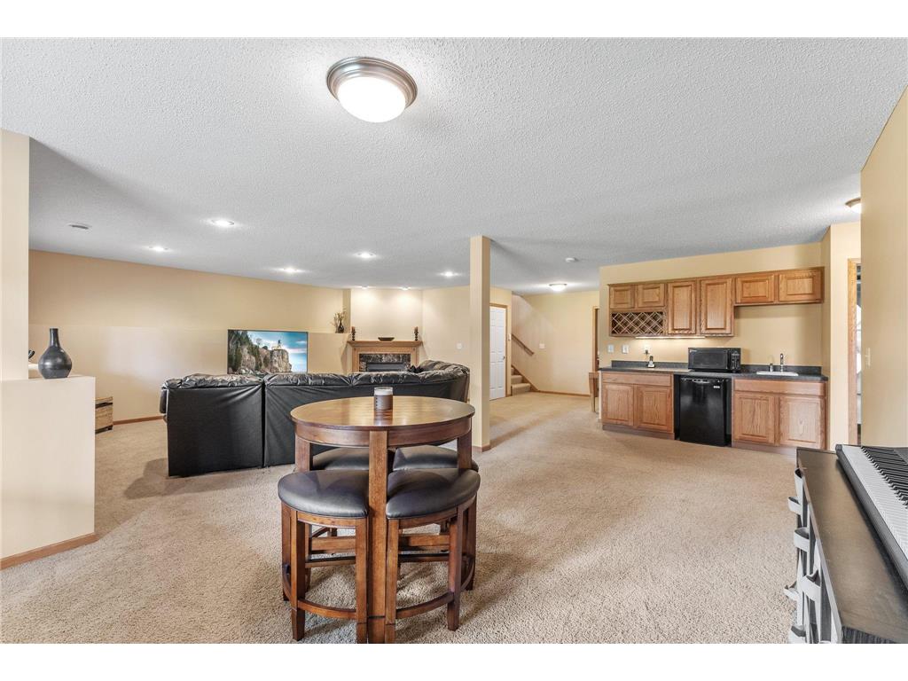 17233 Eagleview Drive, Lakeville, MN, 55024 MLS 6561058 Edina Realty