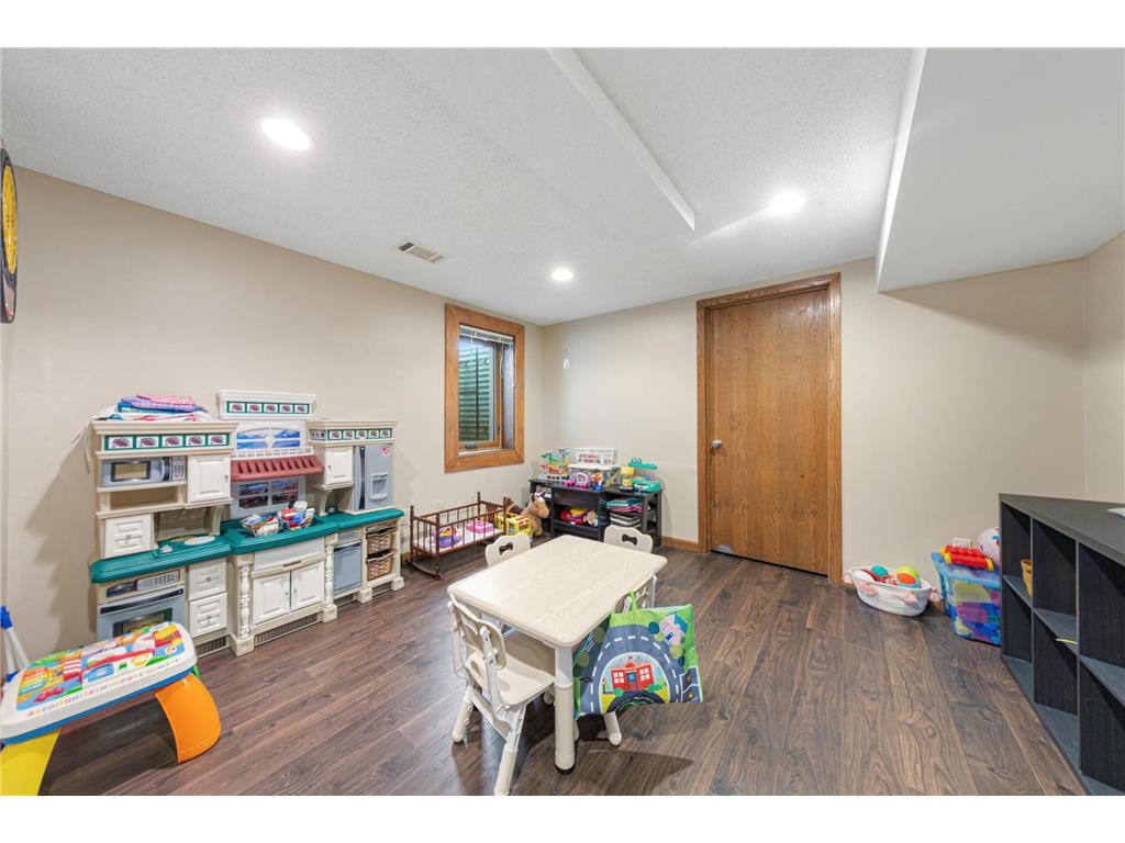1724 Prairie Avenue SW Faribault MN 55021 7077353 image27