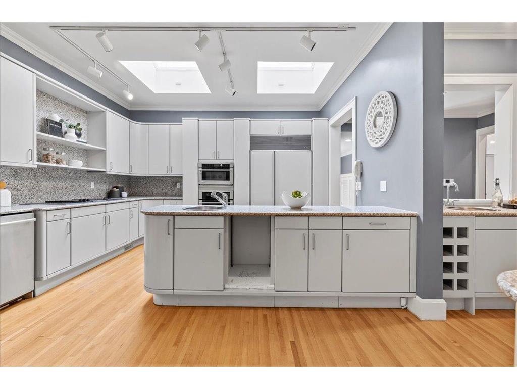 1724 Summit Avenue Minneapolis MN 55403 6811896 image13