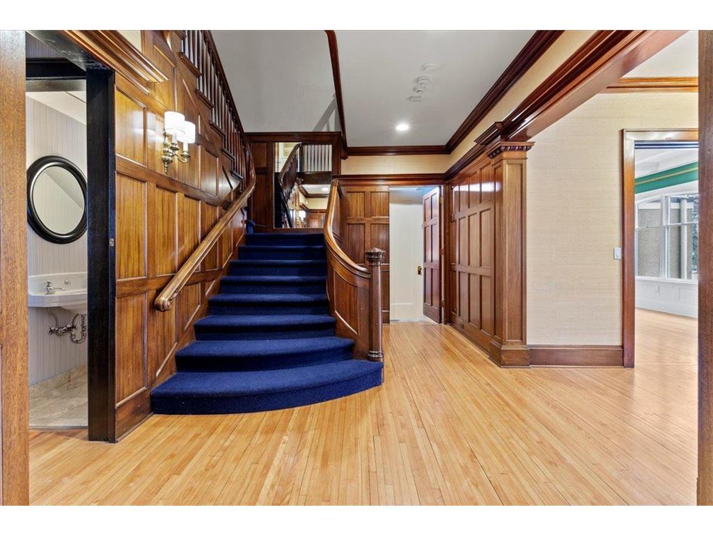 1724 Summit Avenue Minneapolis MN 55403 6811896 image24