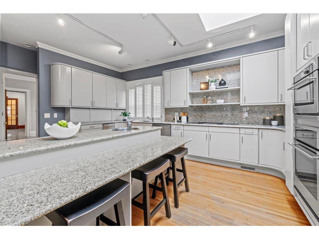 1724 Summit Avenue Minneapolis MN 55403 7080935 image15