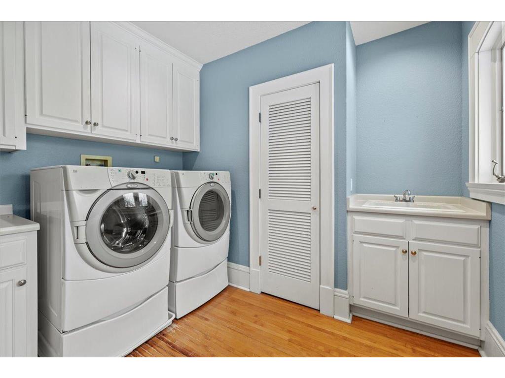 1724 Summit Avenue Minneapolis MN 55403 7080935 image35
