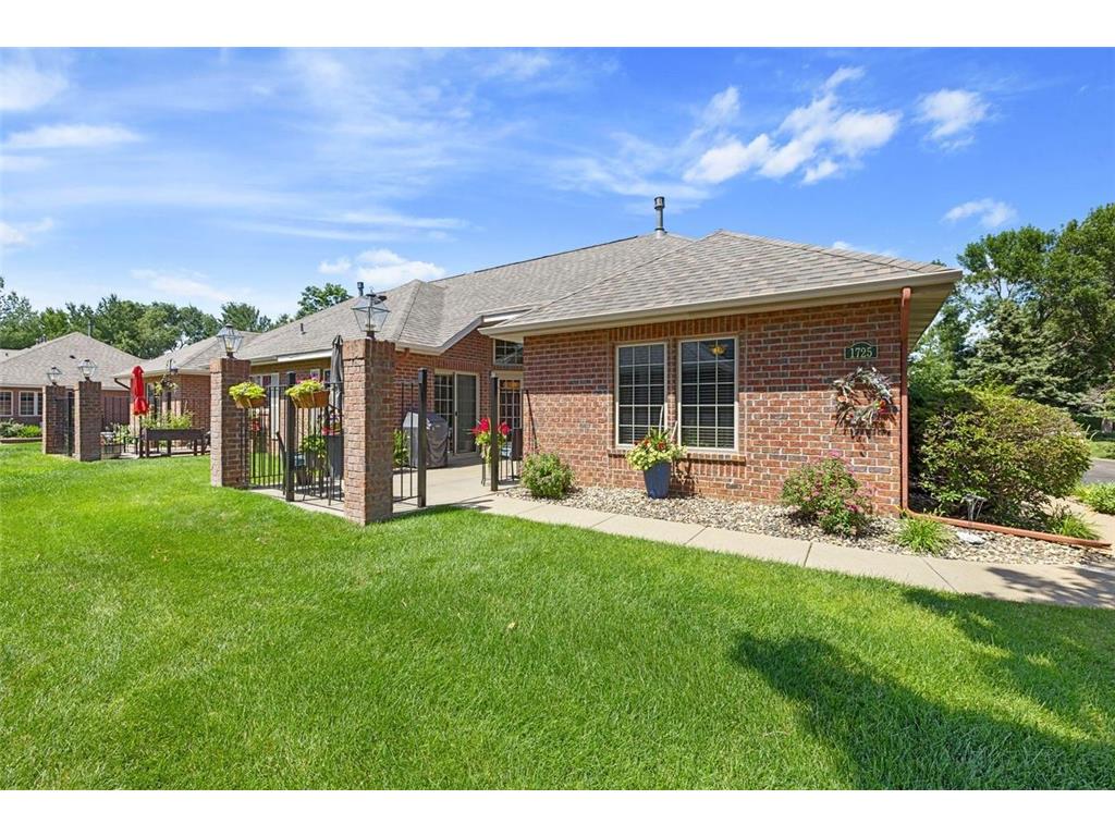 1725 Hunter Hill Road Hudson WI 54016 6561187 image1