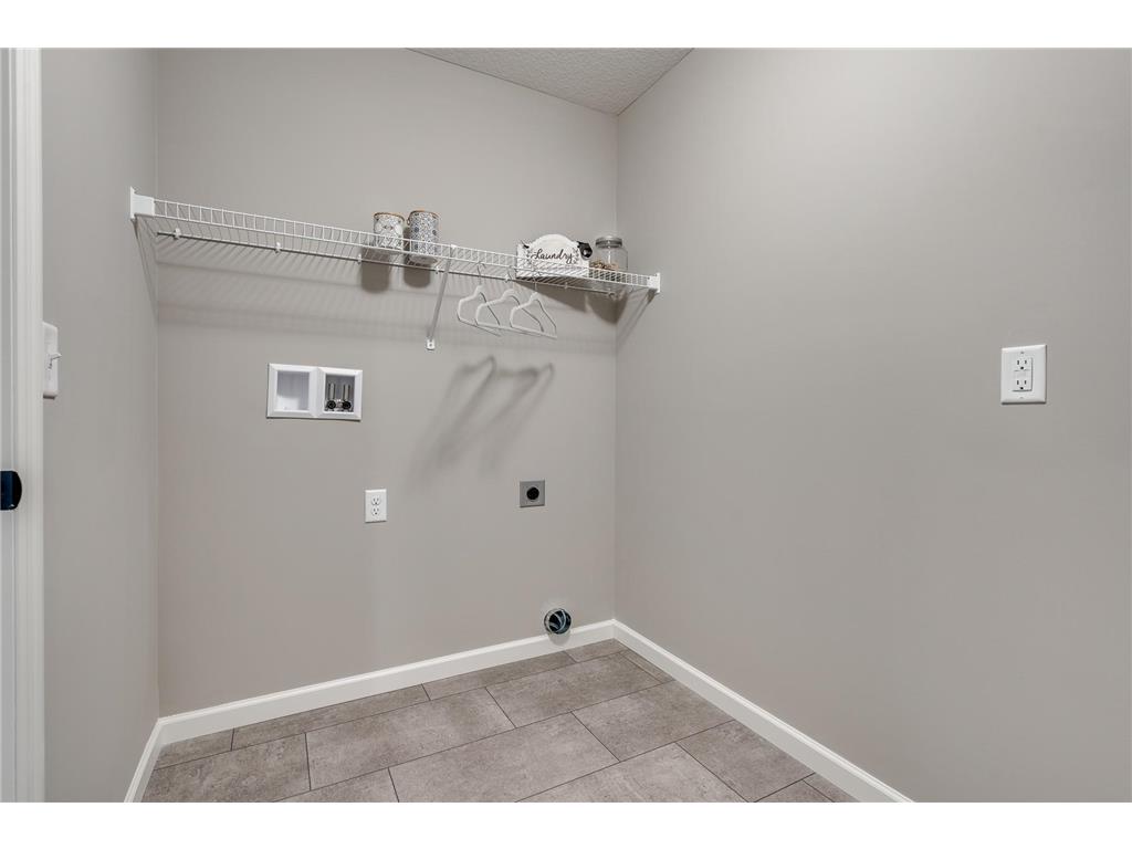 1725 Meadows Drive NE East Bethel MN 55011 7100163 image46