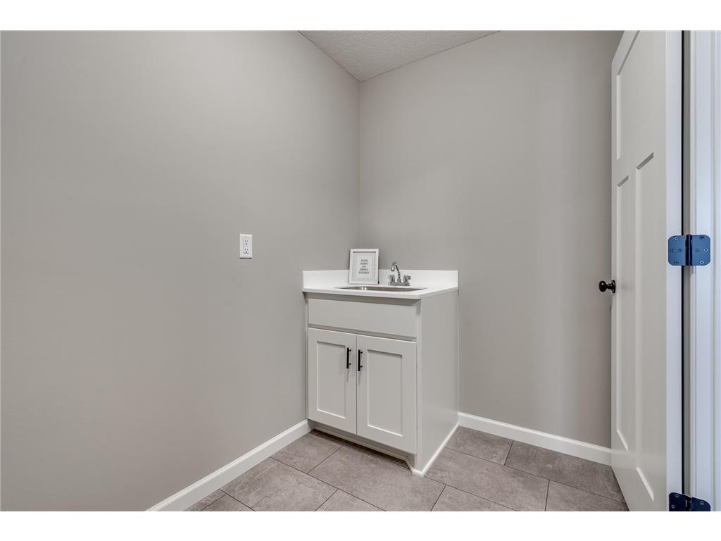 1725 Meadows Drive NE East Bethel MN 55011 7100163 image47