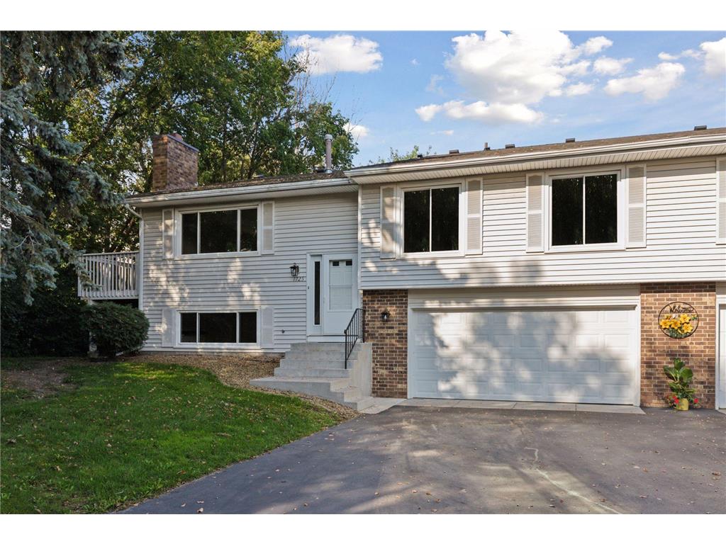 1725 W 140th Street Burnsville MN 55337 6788616 image1