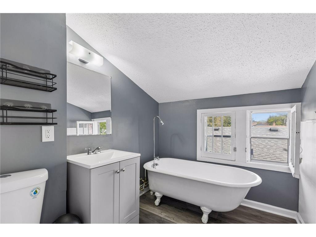 1726 4th Street E Saint Paul MN 55106 7007607 image24