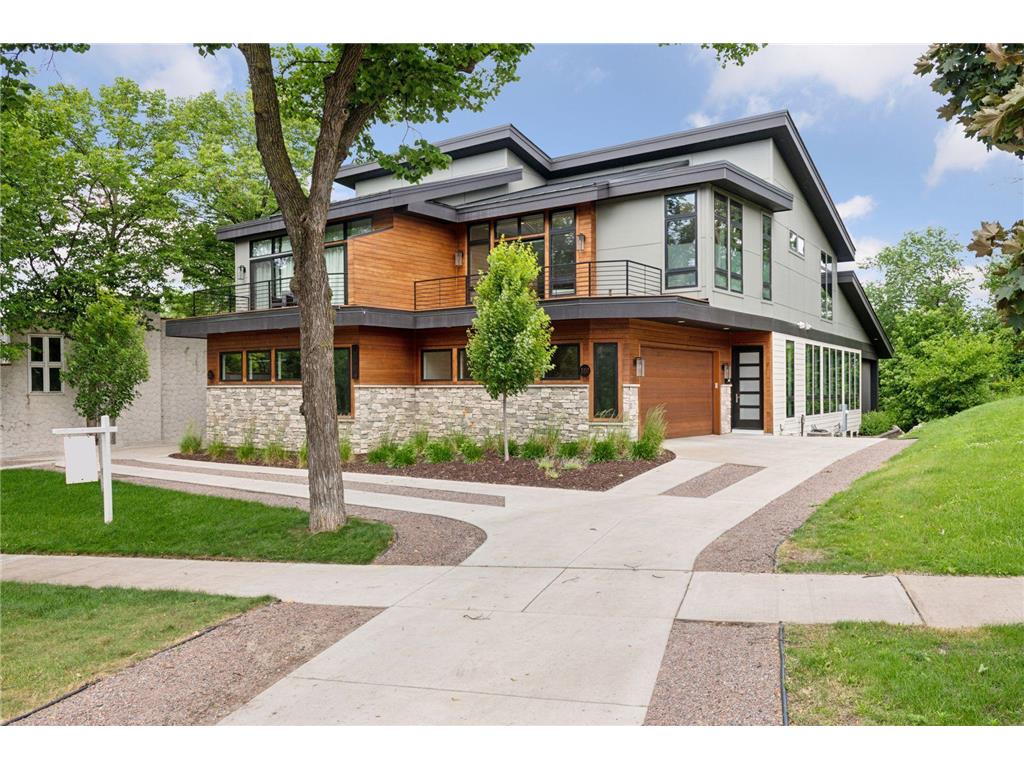 1726 Kenwood Parkway #100 Minneapolis MN 55405 6743879 image1