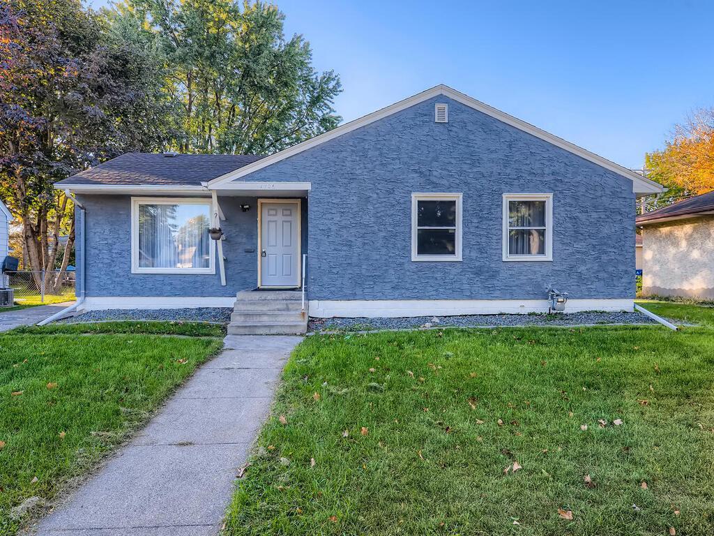 1726 Montana Avenue E, Saint Paul, MN 55106 MLS 6119915 Edina Realty