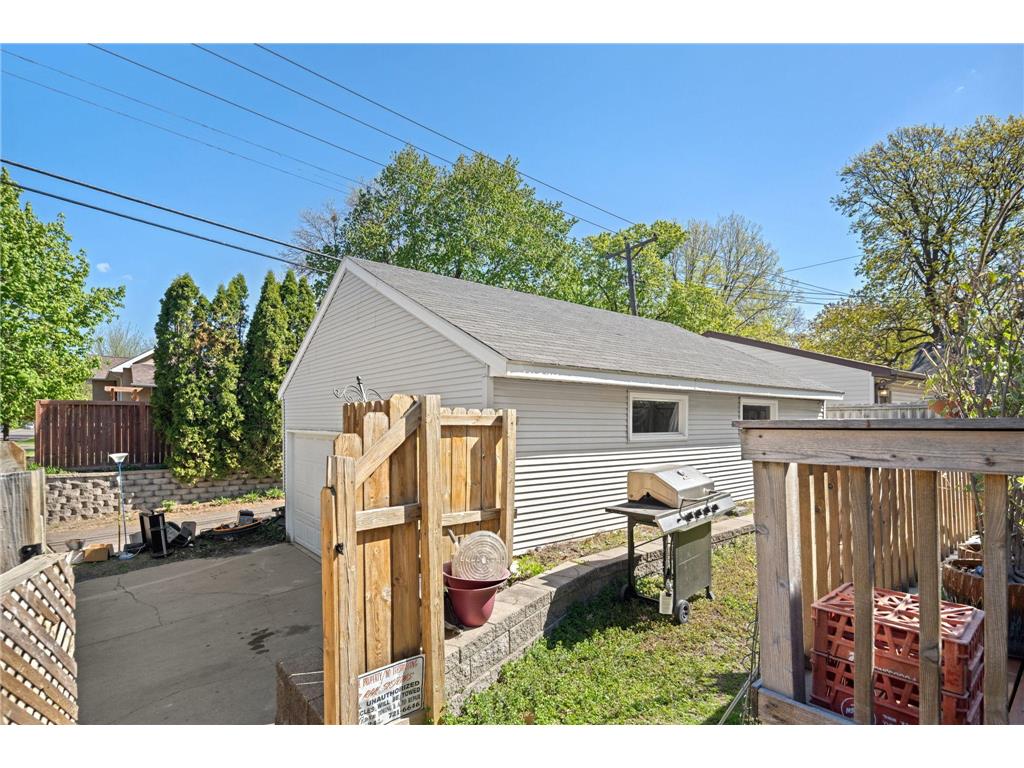 1727 Marshall Avenue Saint Paul MN 55104 7068267 image28