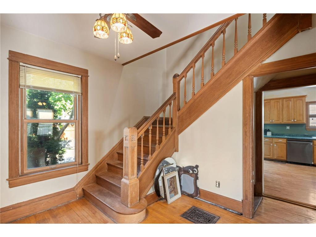 1727 Marshall Avenue Saint Paul MN 55104 7068267 image3