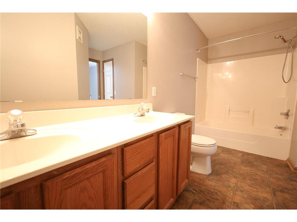 1727 Riverwood Drive #62 Burnsville MN 55337 7056260 image15