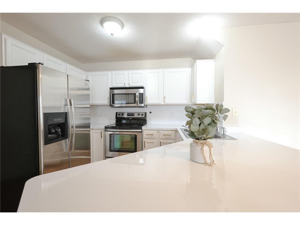 1727 Riverwood Drive #62 Burnsville MN 55337 7056260 image5