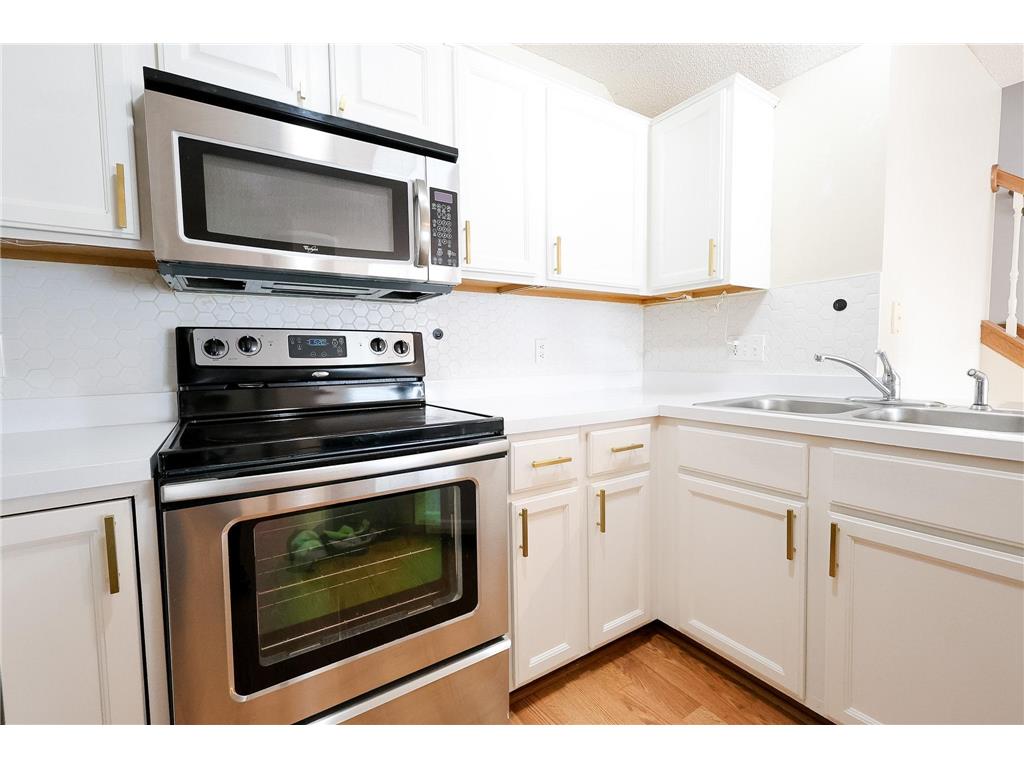 1727 Riverwood Drive #62 Burnsville MN 55337 7056260 image7
