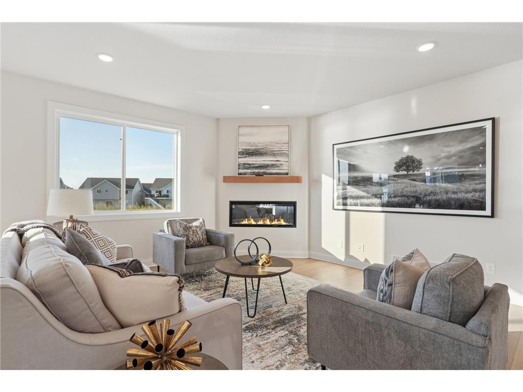 1727 Spruce Street Farmington MN 55024 7064689 image1