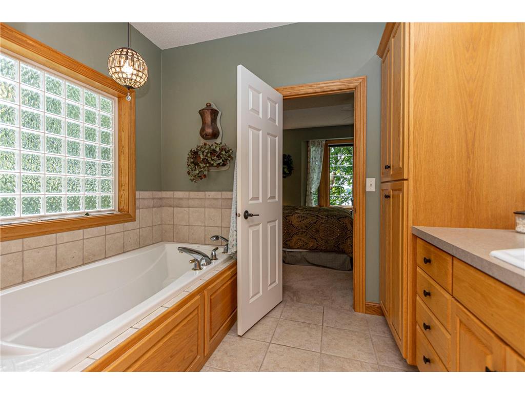 1728 Golden Drive SW Alexandria MN 56308 - Lobster Lake 7096181 image29