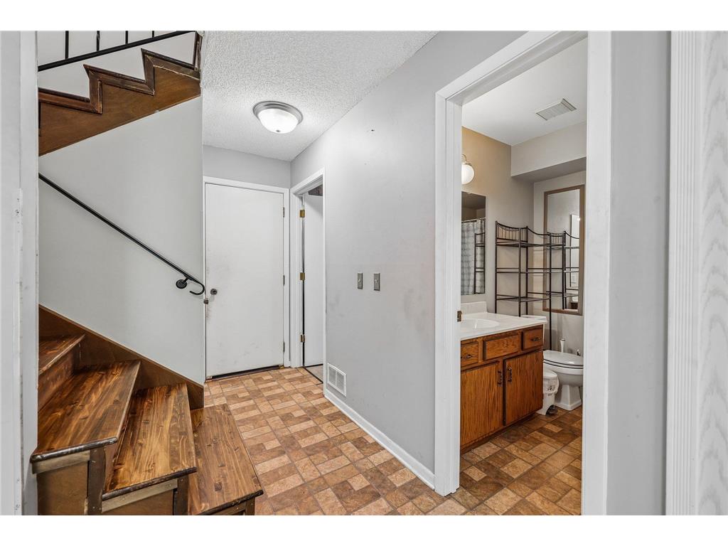 173 Galtier Place Shoreview MN 55126 7092318 image26