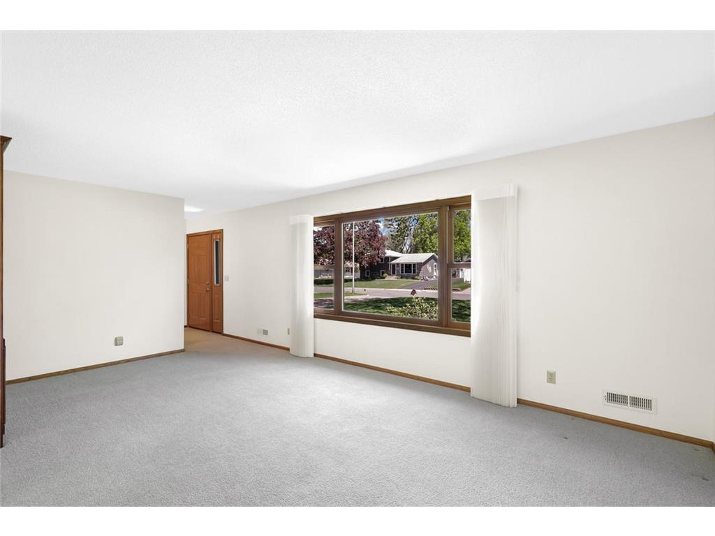 173 Yoho Drive Anoka MN 55303 7039855 image3