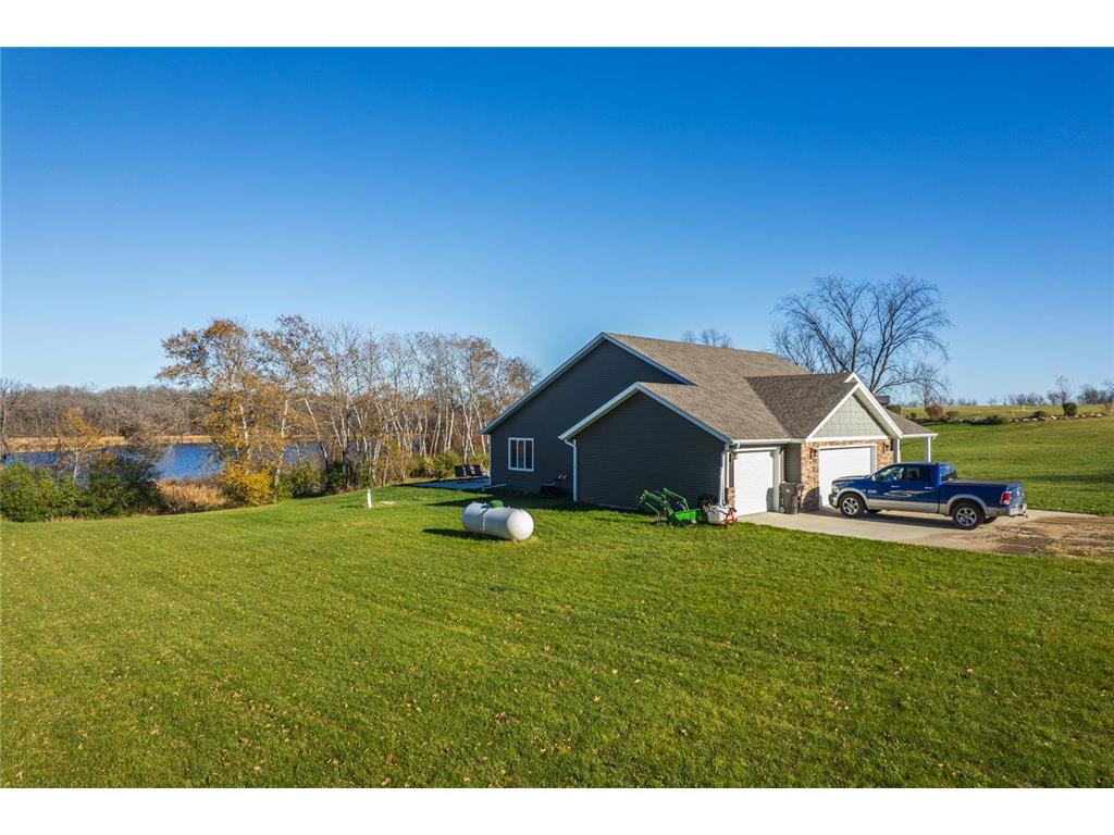 17303 Saylers Beach Road Lake Park MN 56554 - Stakke 6813048 image16
