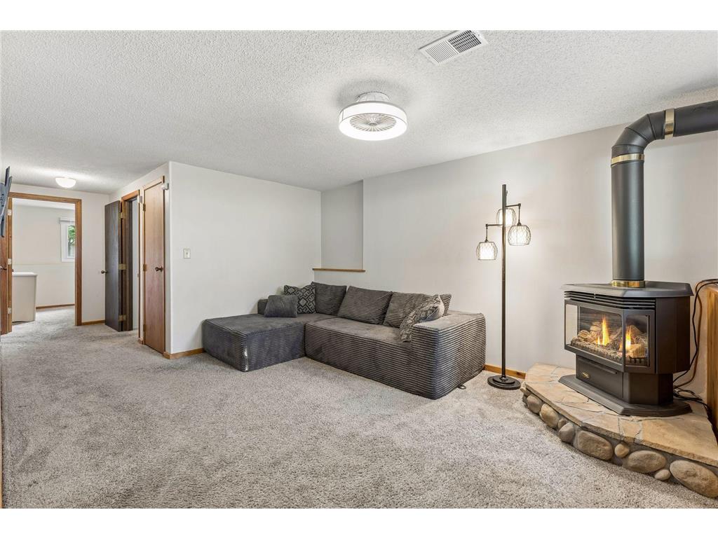 1731 130th Avenue NE Blaine MN 55449 7084596 image24