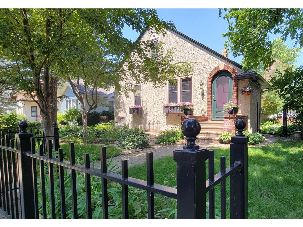 1731 Berkeley Avenue Saint Paul MN 55105 6396808 image1