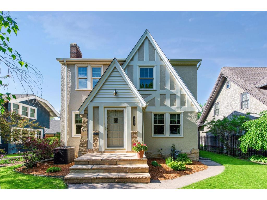 1731 Hillcrest Avenue Saint Paul MN 55116 7073150 image1