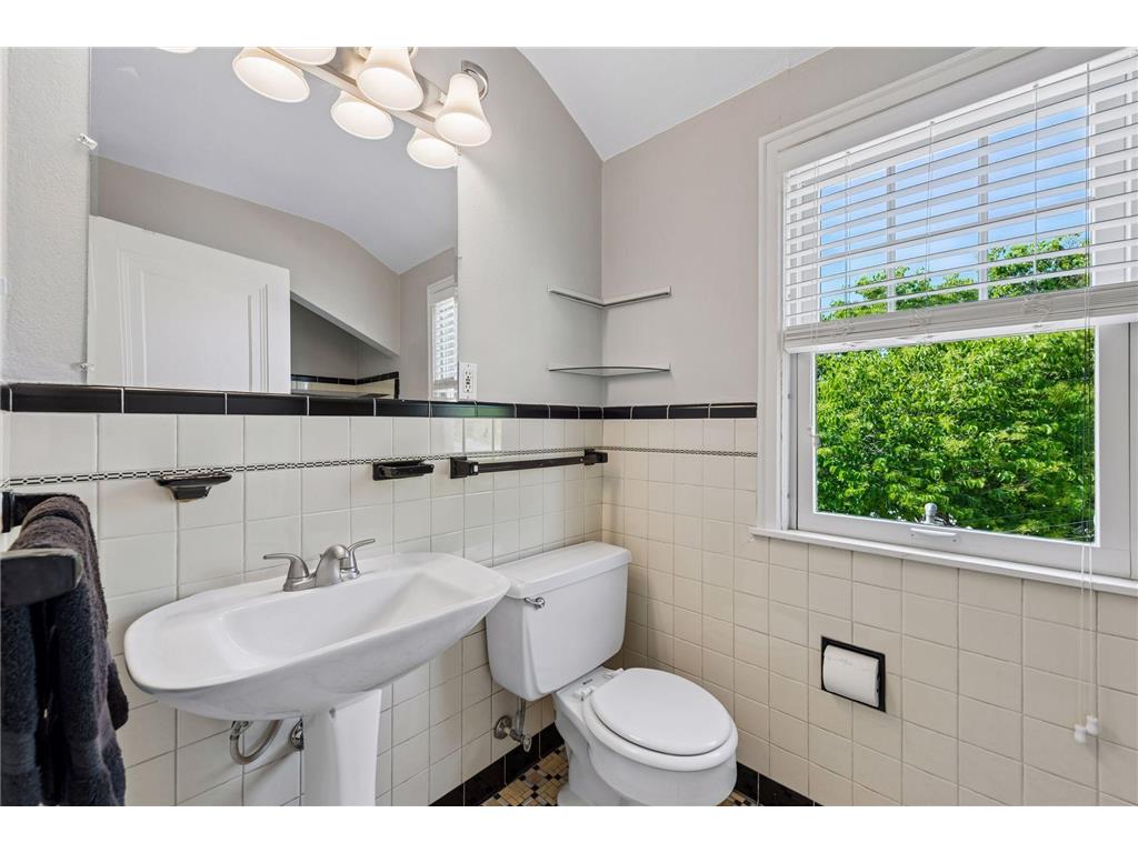 1731 Hillcrest Avenue Saint Paul MN 55116 7073150 image20