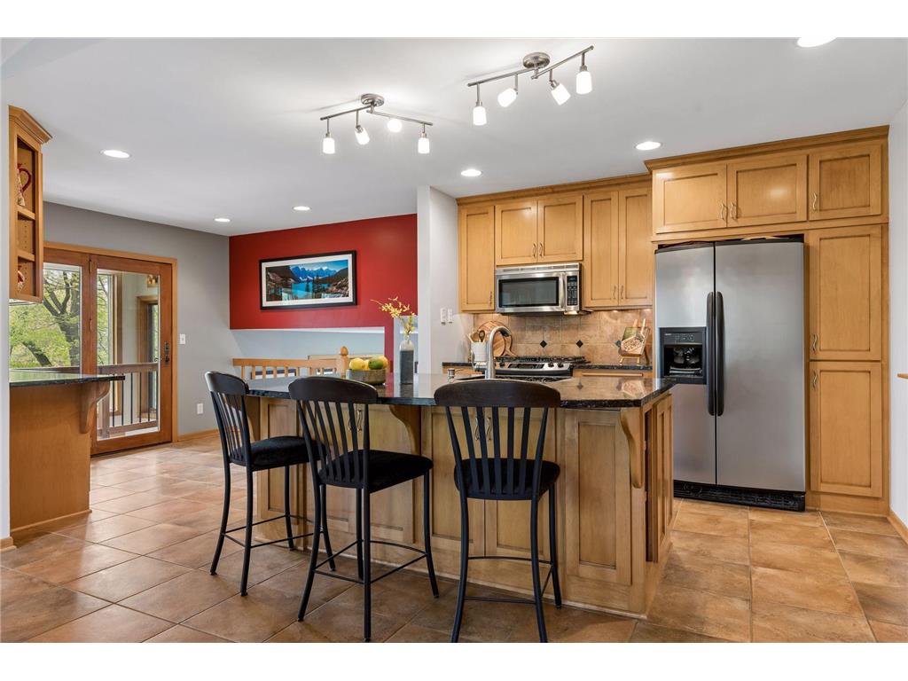 1731 Oakways Street Minnetonka MN 55391 6825469 image4