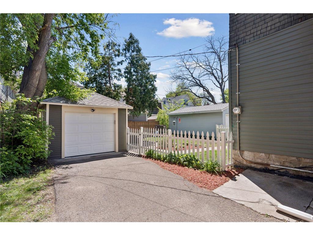 1732 Hague Avenue Saint Paul MN 55104 7074371 image29