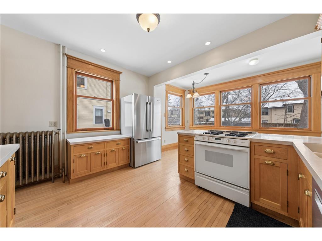 1732 Summit Avenue Saint Paul MN 55105 7046206 image10