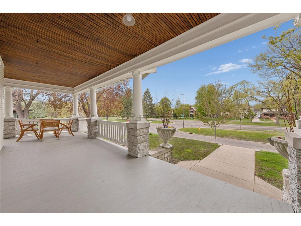 1732 Summit Avenue Saint Paul MN 55105 7046206 image2