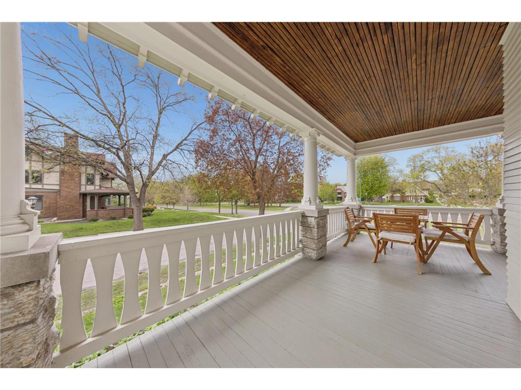 1732 Summit Avenue Saint Paul MN 55105 7046206 image32
