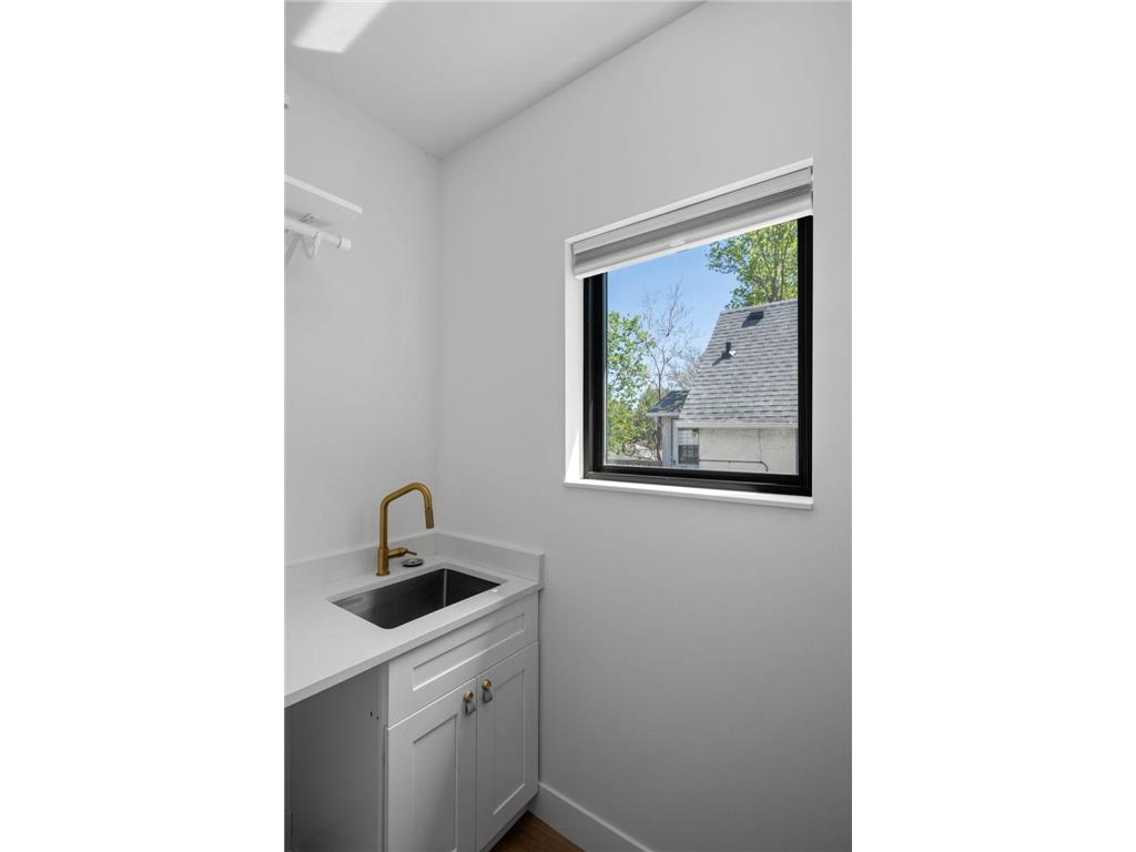 1733 3rd Street NE Minneapolis MN 55413 7075493 image36