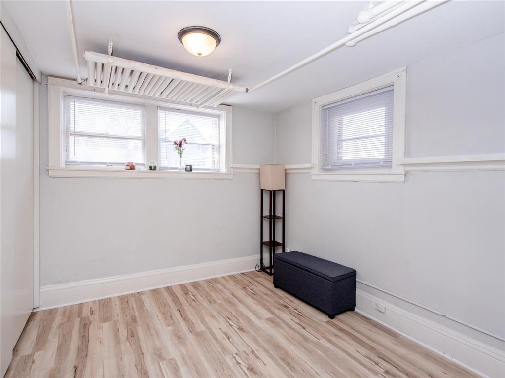 1733 Selby Avenue Saint Paul MN 55104 7037701 image17