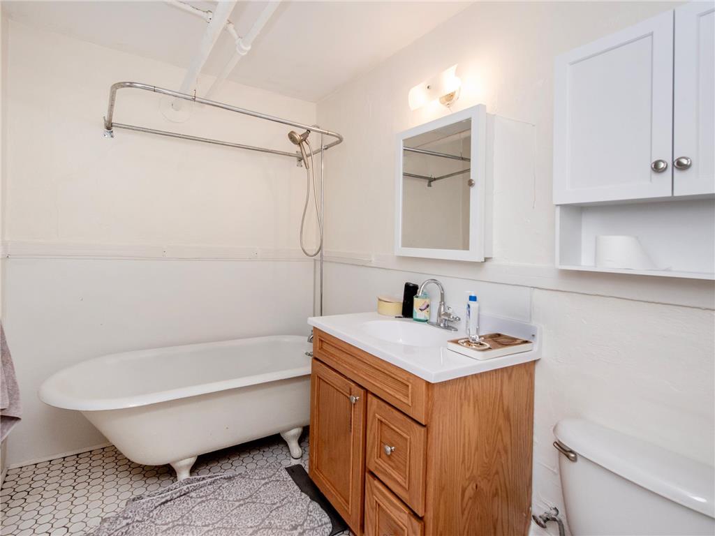 1733 Selby Avenue Saint Paul MN 55104 7037701 image19