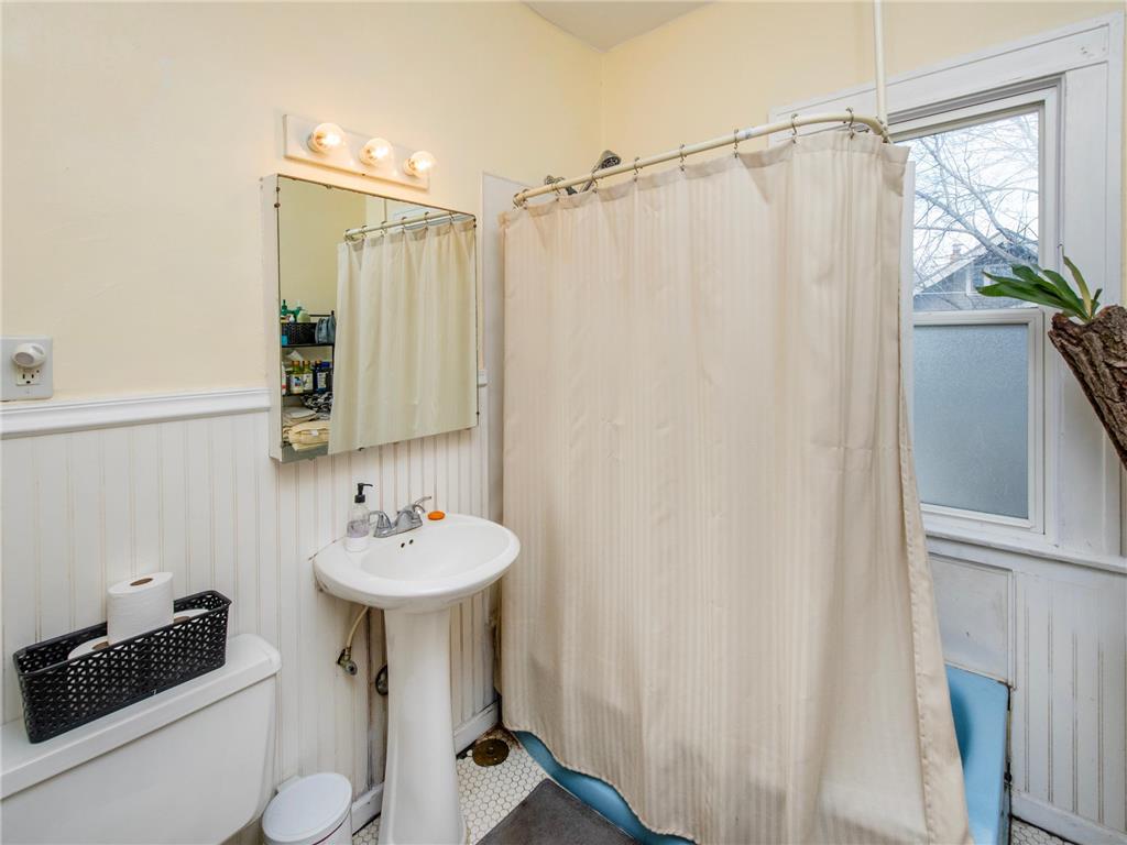 1733 Selby Avenue Saint Paul MN 55104 7037701 image9