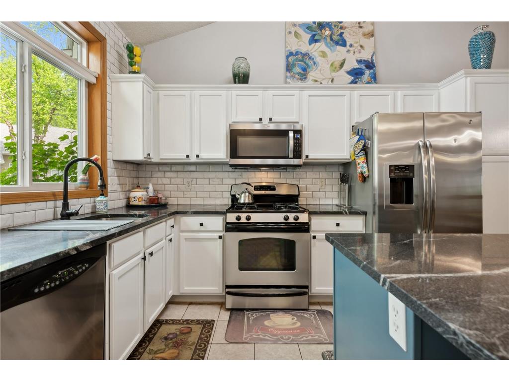 17339 Sunray Circle SW Prior Lake MN 55372 6563792 image1