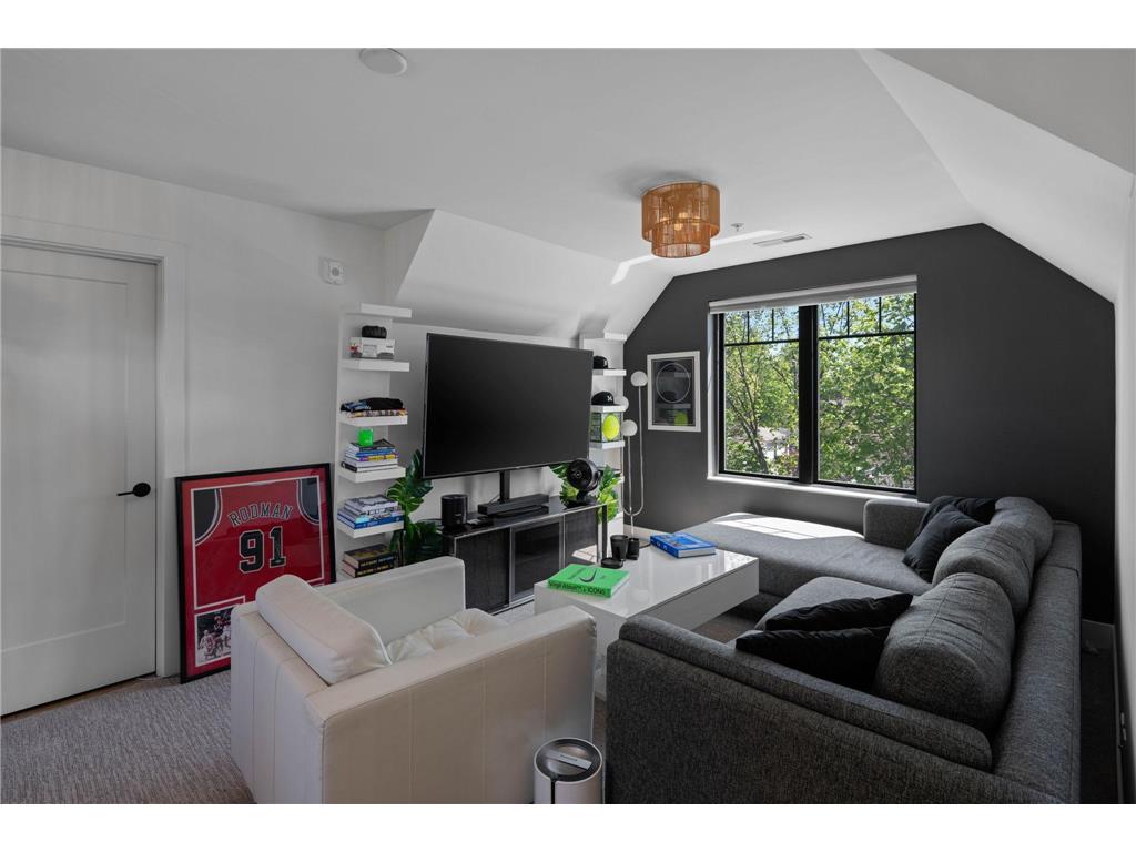 1735 3rd Street NE Minneapolis MN 55413 7075385 image33